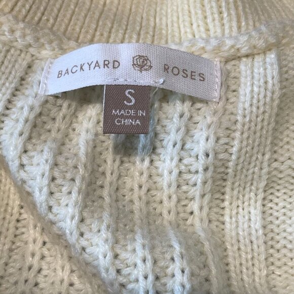 Backyard Roses Stacey Ivory Cable -Knit Cropped Sweater - Size Small - NWT - Picture 3 of 7